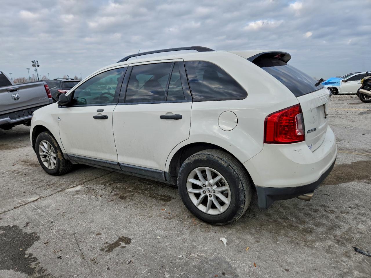 2013 FORD EDGE SE photo 2