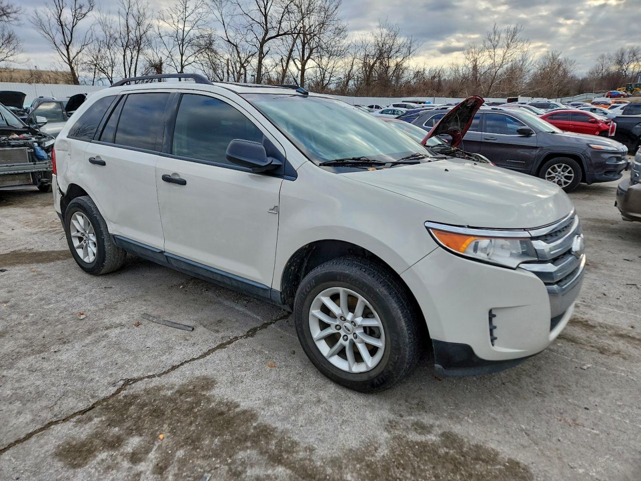2013 FORD EDGE SE photo 4