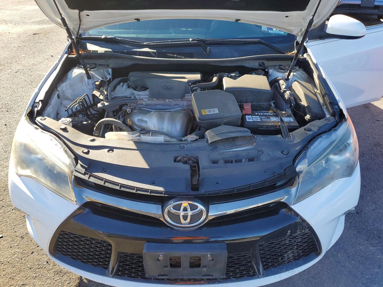 2017 TOYOTA CAMRY LE photo 11