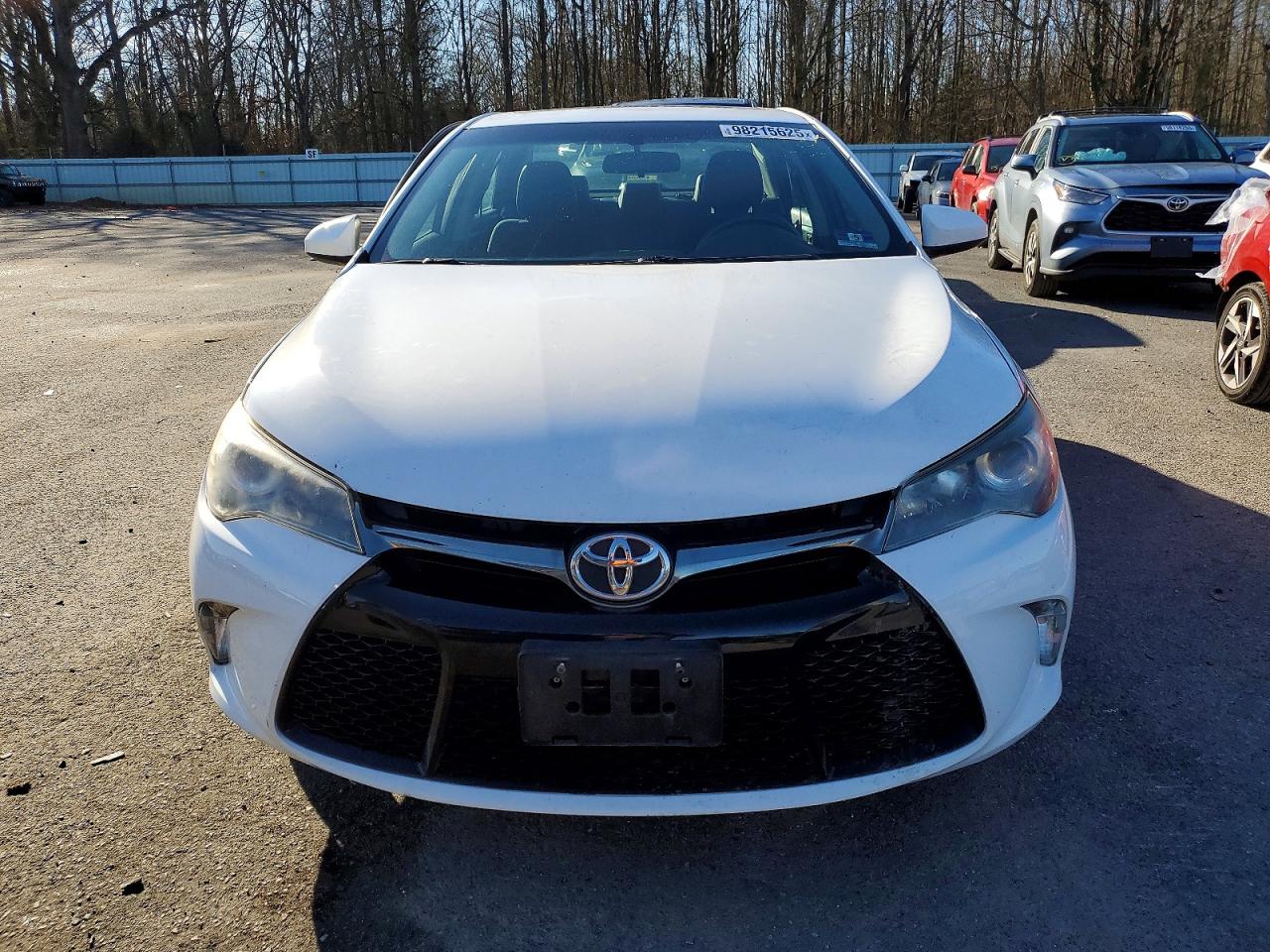 2017 TOYOTA CAMRY LE photo 5