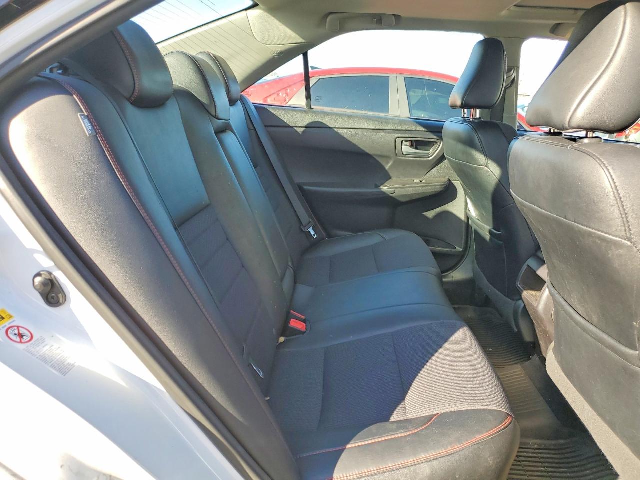 2017 TOYOTA CAMRY LE photo 10