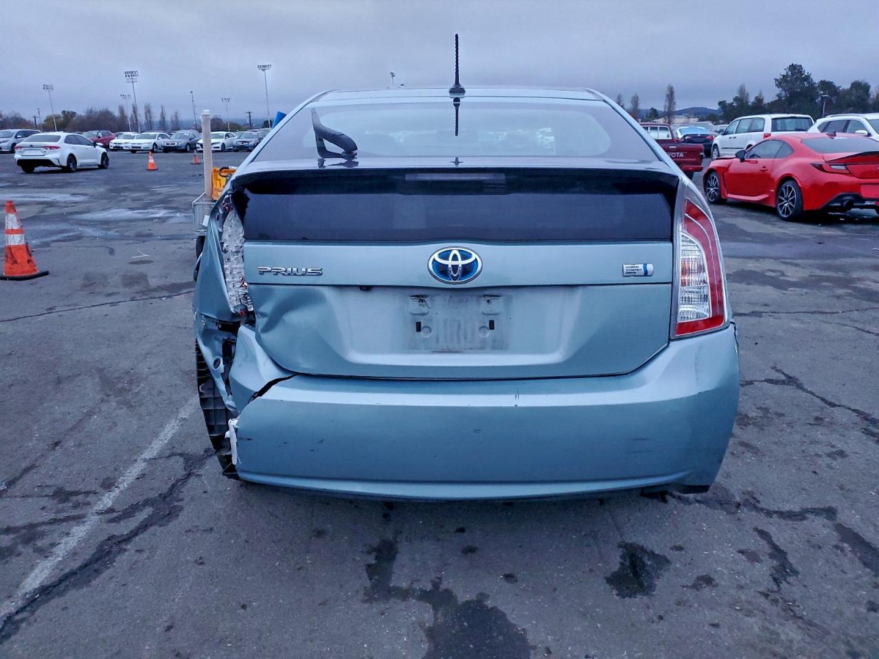 2014 TOYOTA PRIUS photo 6