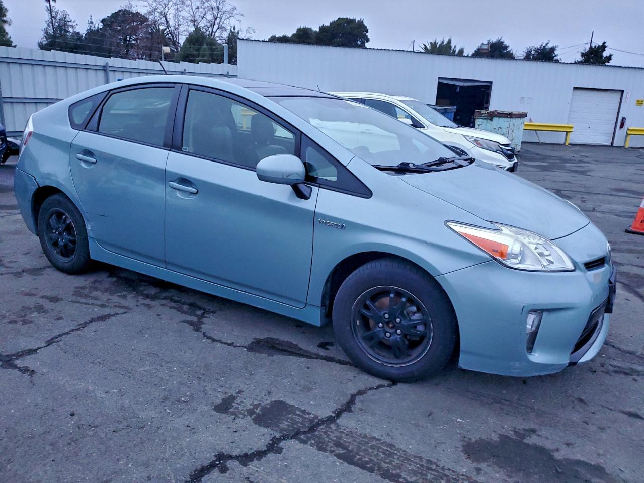 2014 TOYOTA PRIUS photo 4