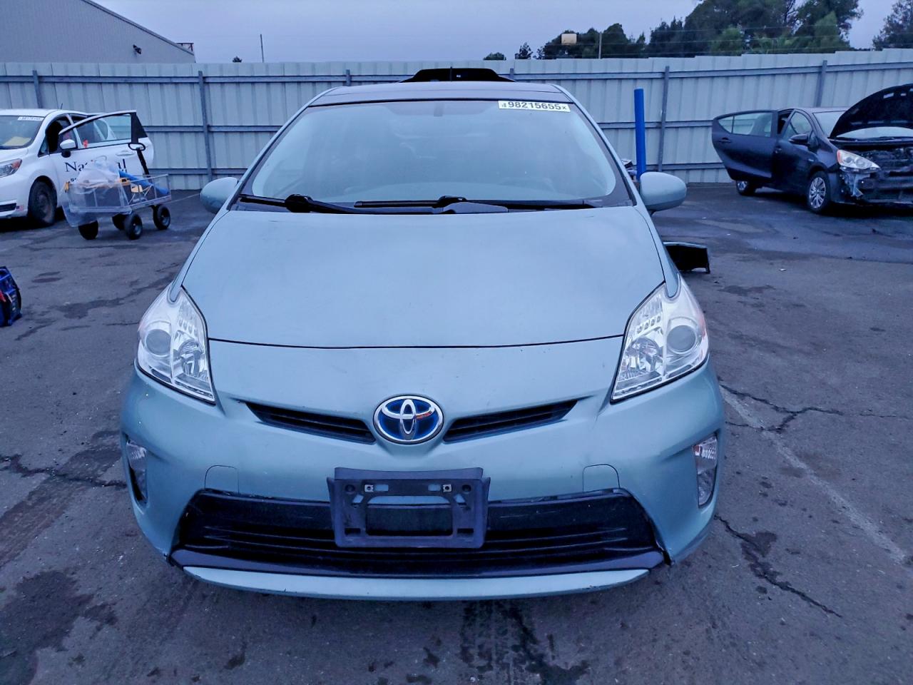 2014 TOYOTA PRIUS photo 5