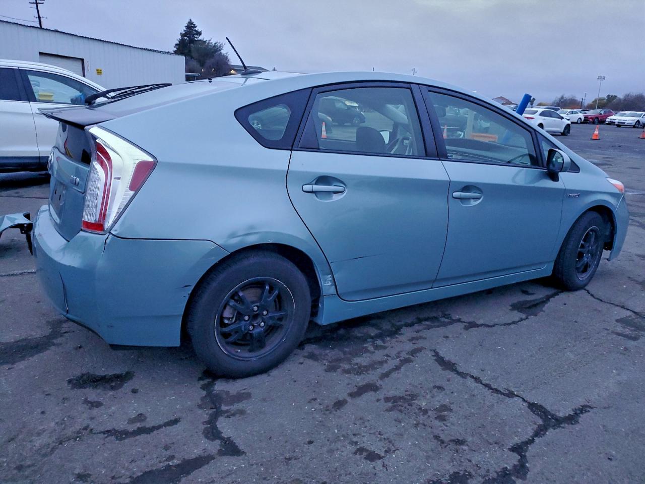 2014 TOYOTA PRIUS photo 3