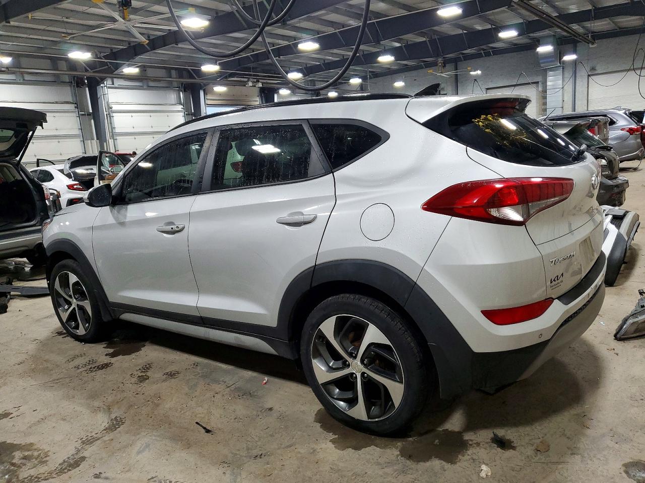 2018 HYUNDAI TUCSON VALUE photo 2