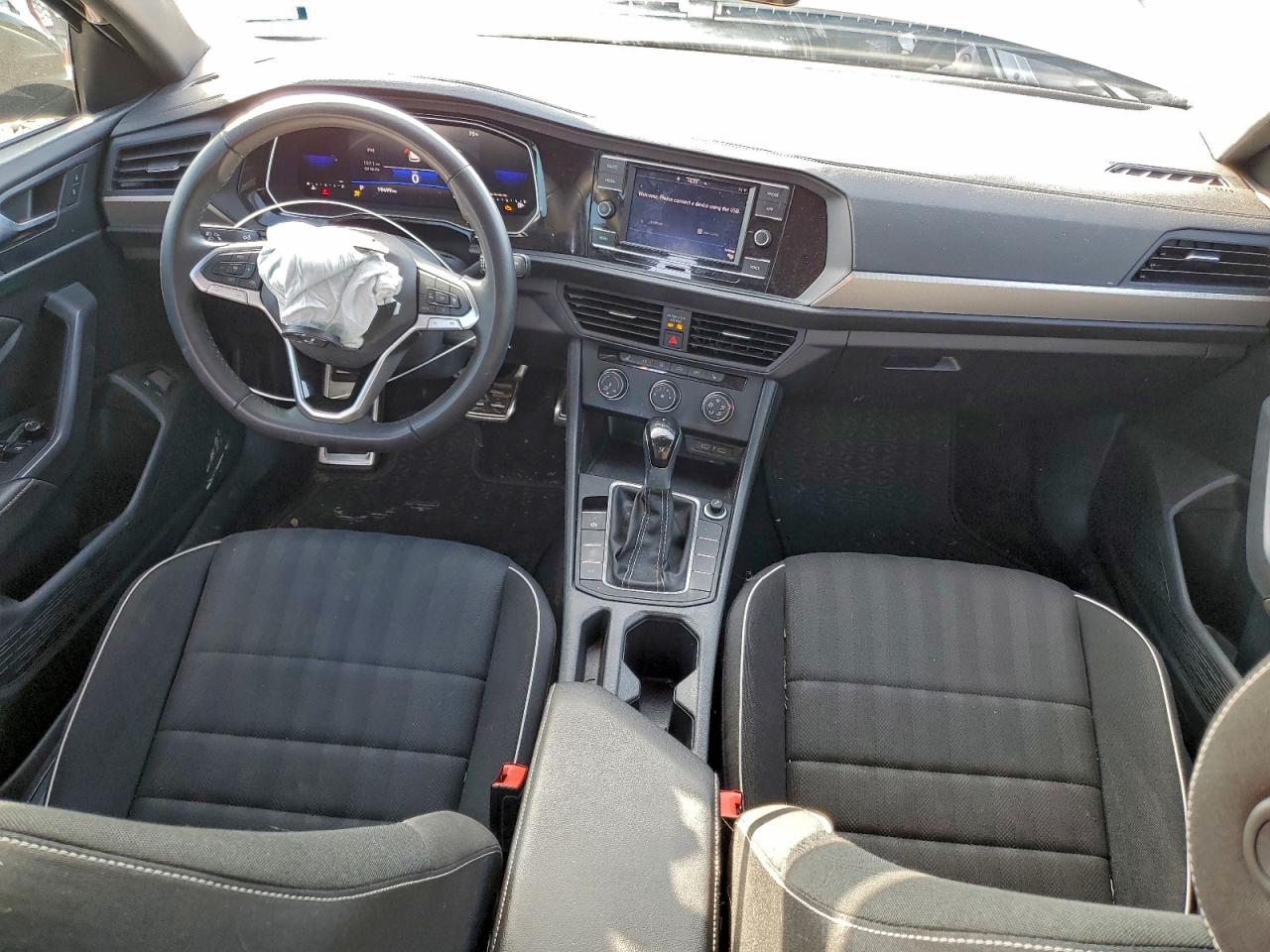 2024 VOLKSWAGEN JETTA SPORT photo 8