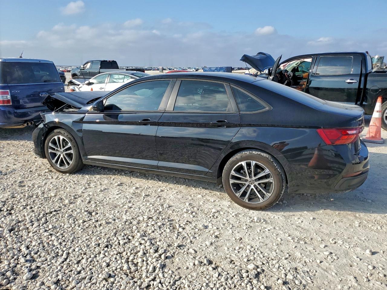 2024 VOLKSWAGEN JETTA SPORT photo 2