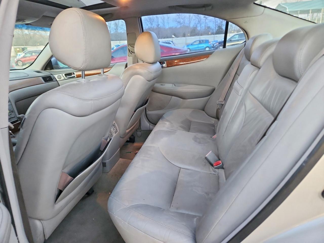2005 LEXUS ES 330 photo 10