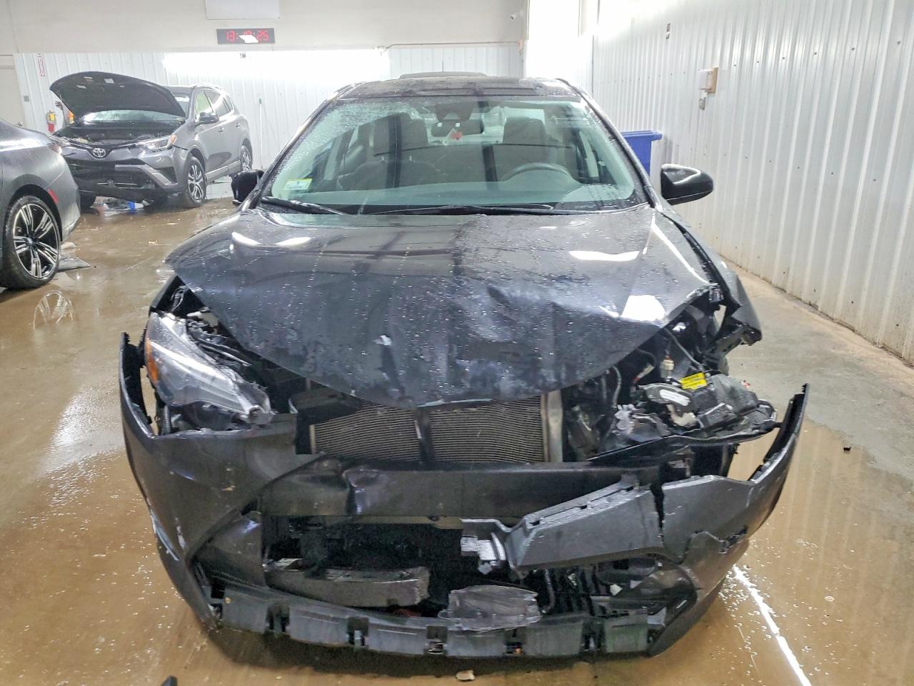 2018 TOYOTA COROLLA LE photo 5