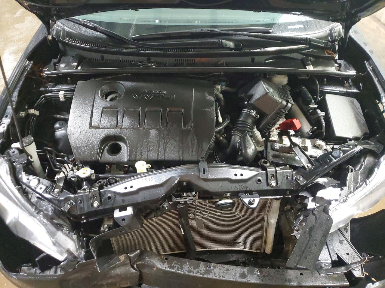 2018 TOYOTA COROLLA LE photo 11