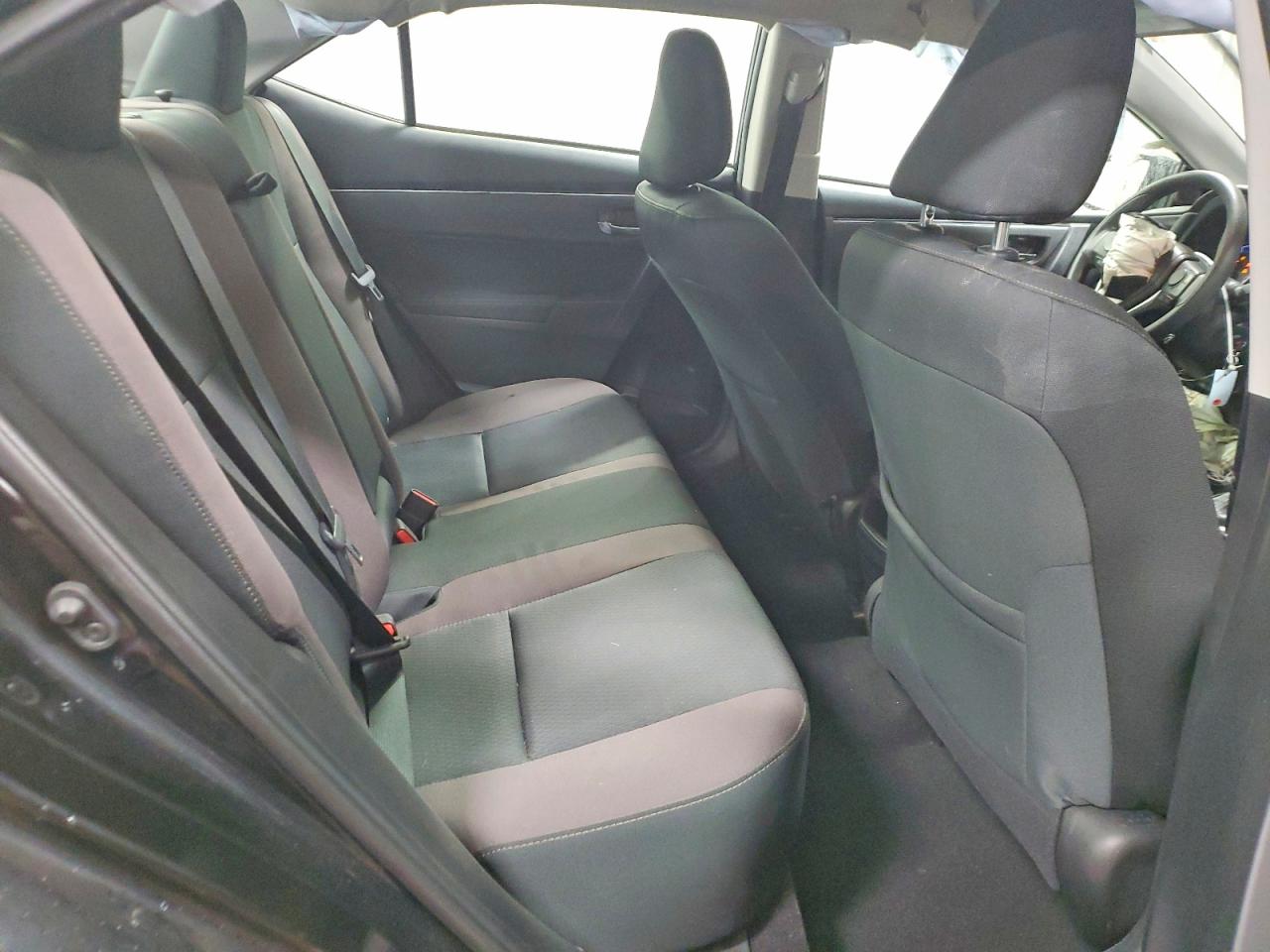 2018 TOYOTA COROLLA LE photo 10