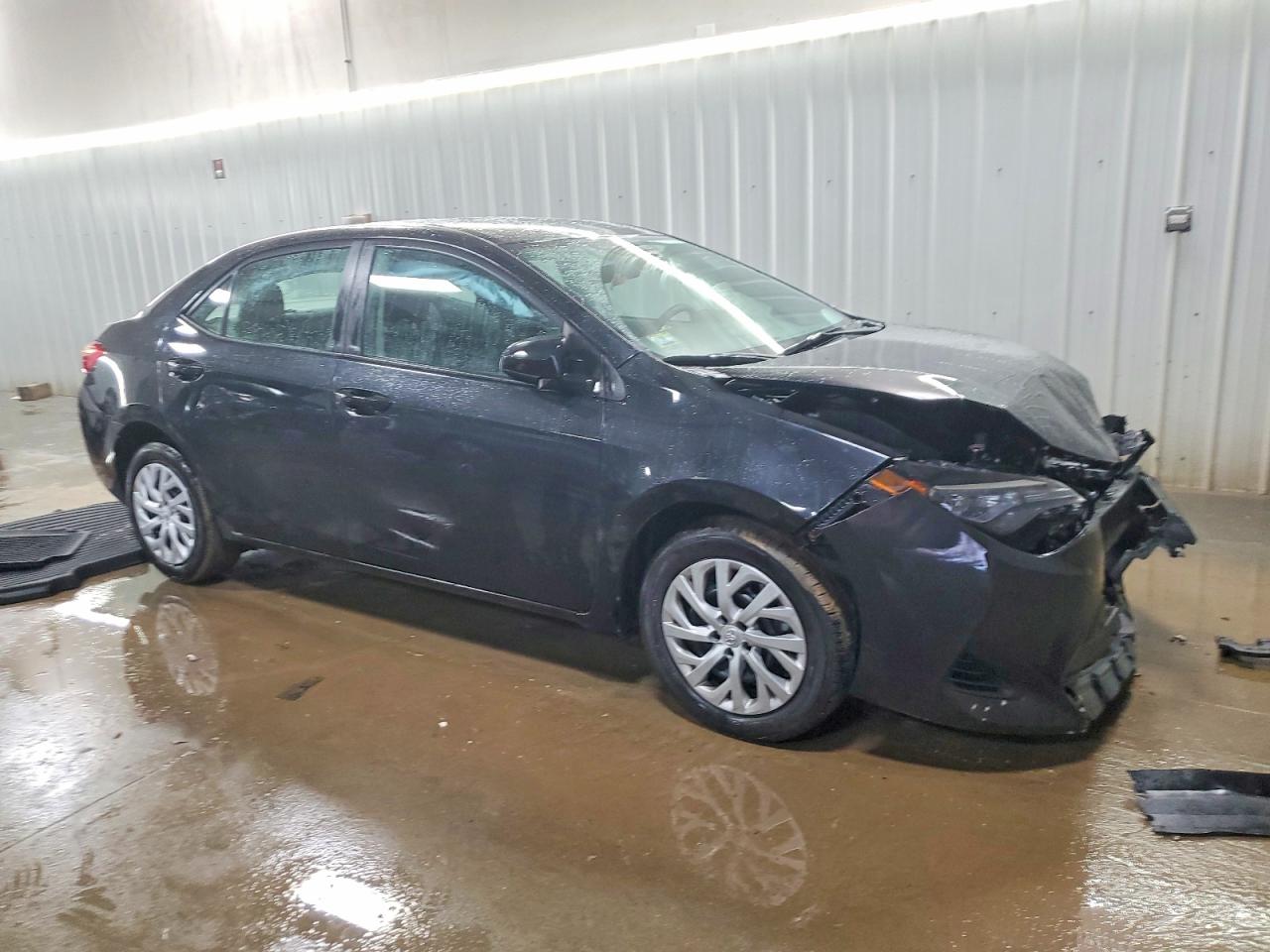 2018 TOYOTA COROLLA LE photo 4