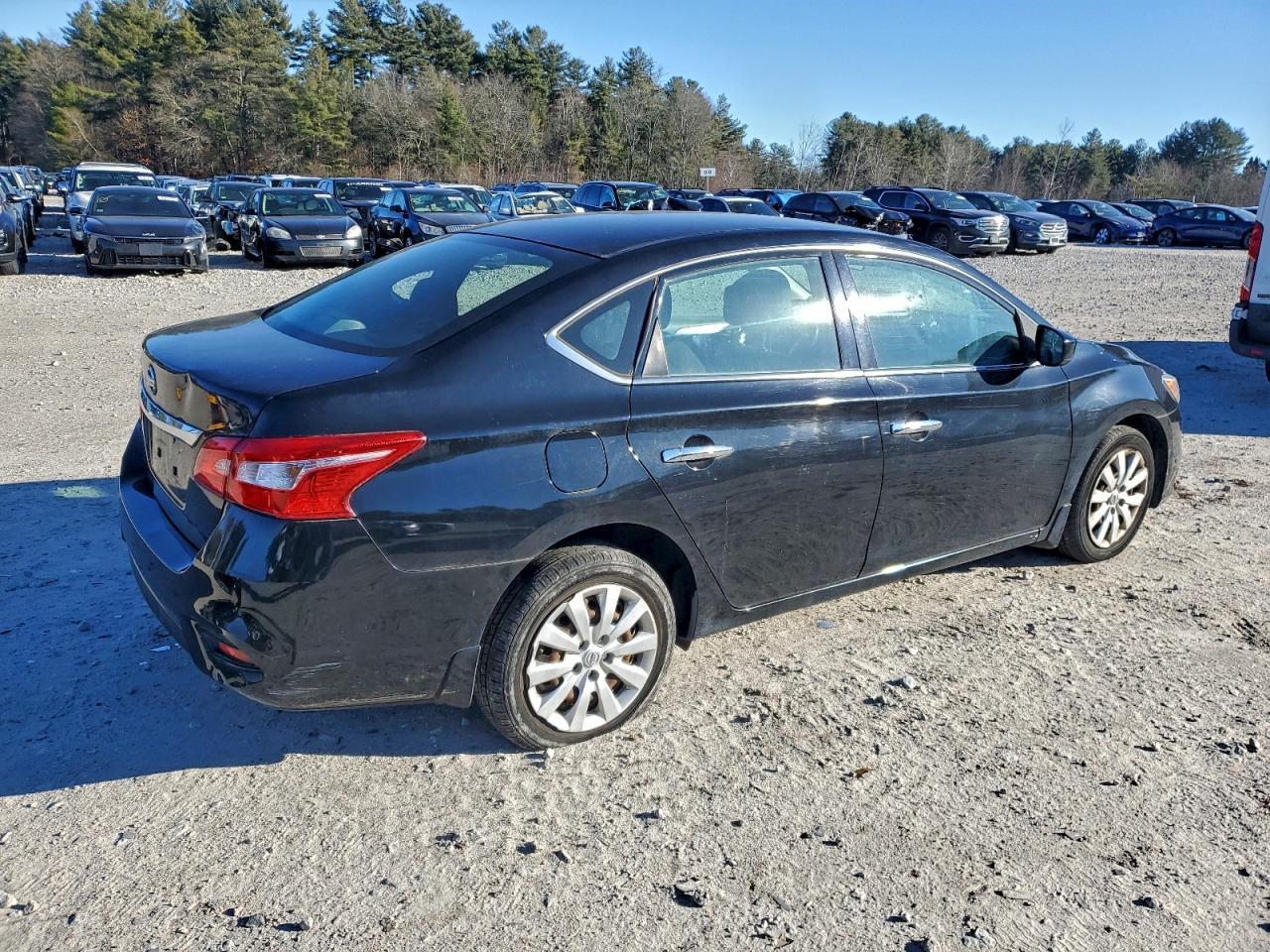 2017 NISSAN SENTRA S photo 3