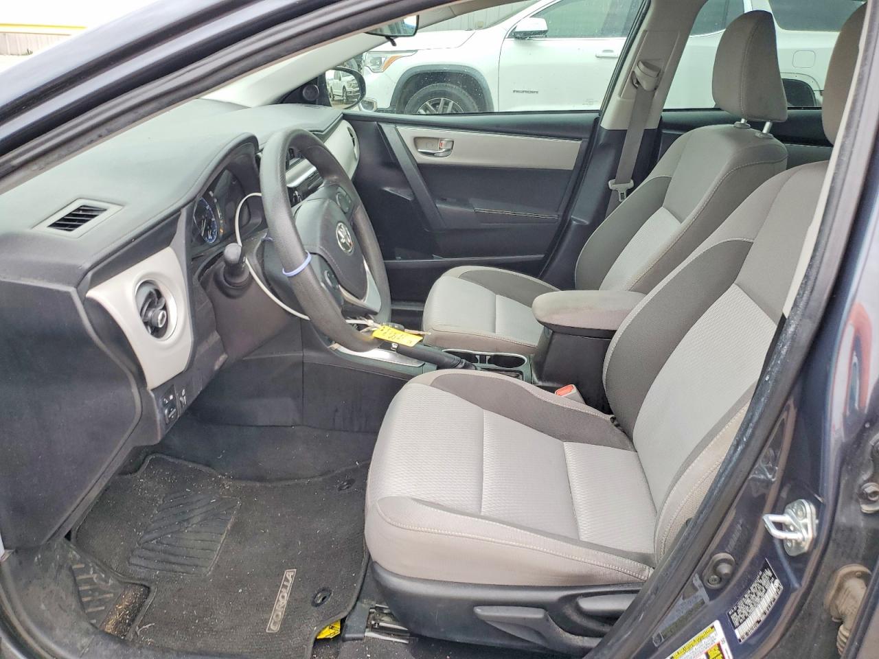 2019 TOYOTA COROLLA L photo 7