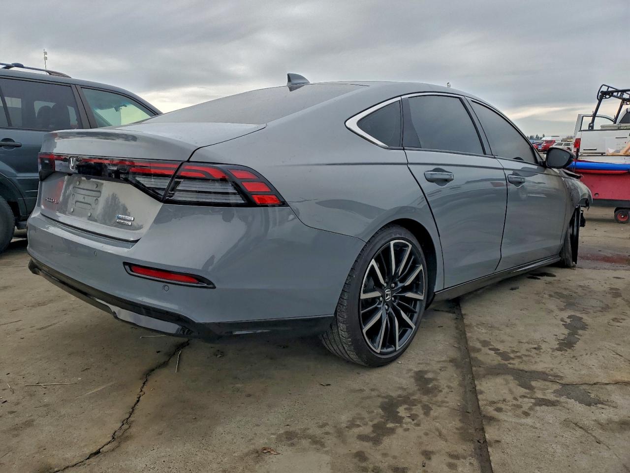 2024 HONDA ACCORD TOURING HYBRID photo 3