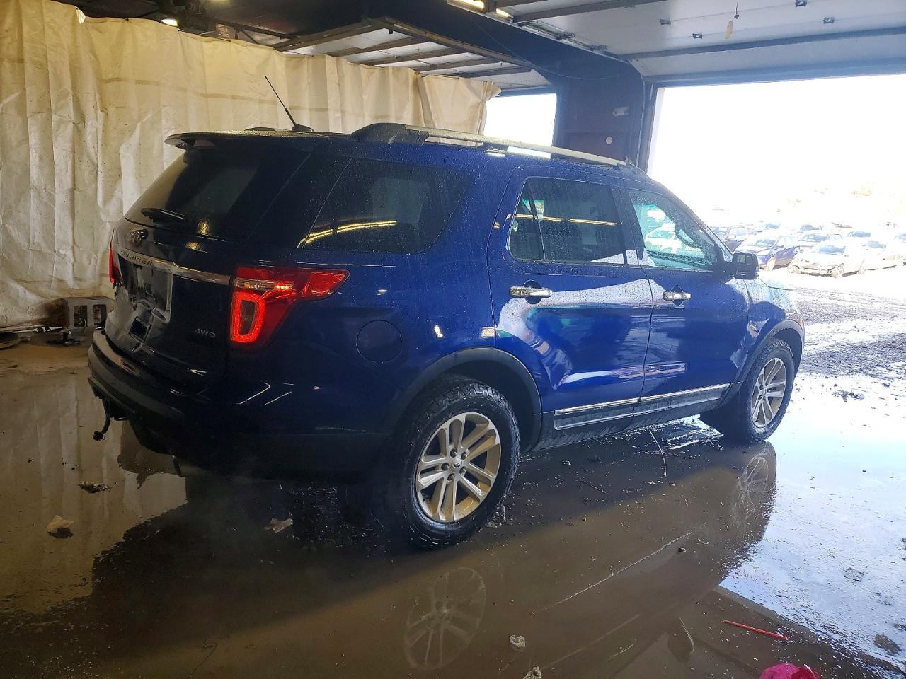 2014 FORD EXPLORER XLT photo 3