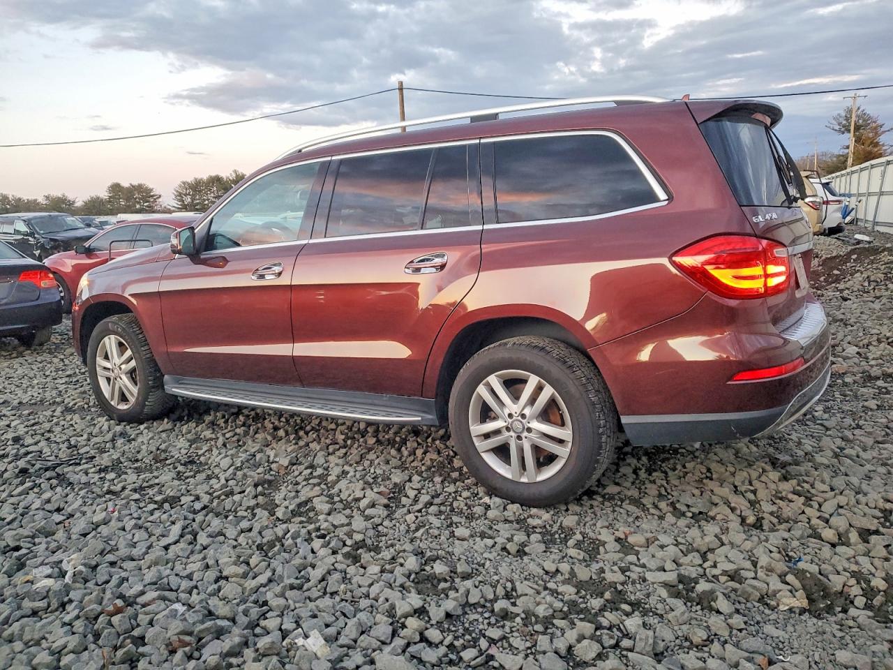 2015 MERCEDES-BENZ GL 450 4MATIC photo 2