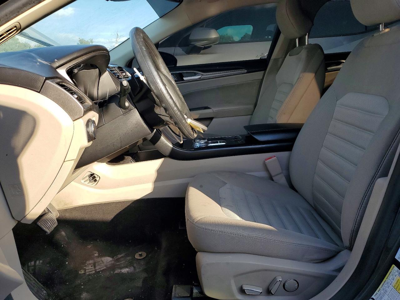 2018 FORD FUSION SE photo 7