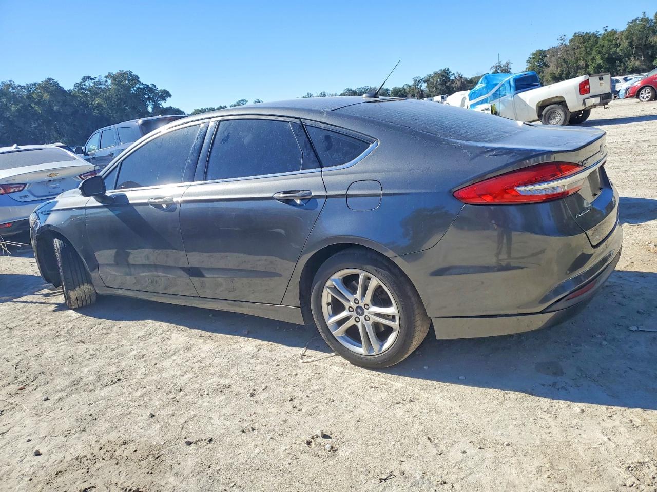 2018 FORD FUSION SE photo 2