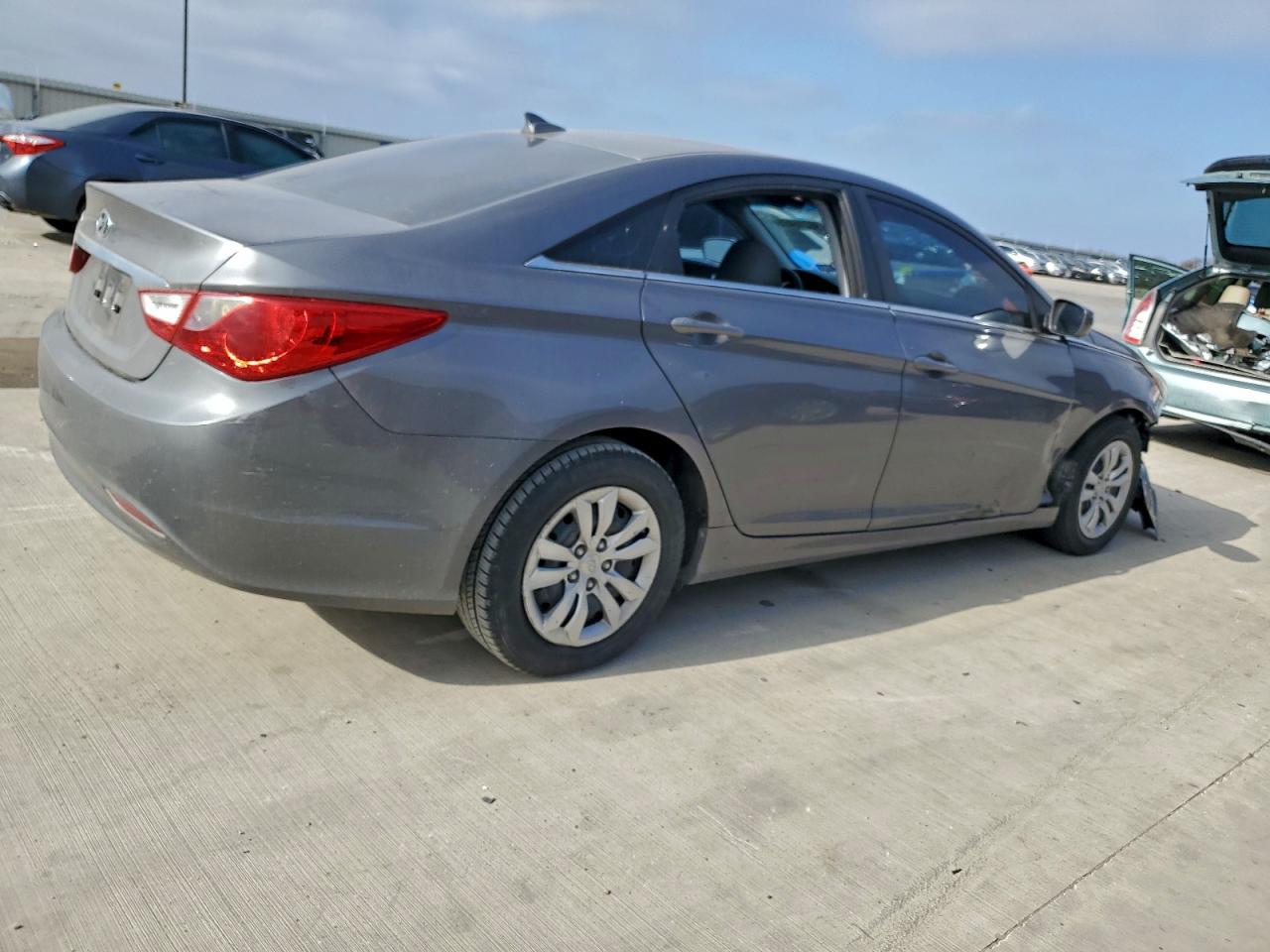 2012 HYUNDAI SONATA GLS photo 3