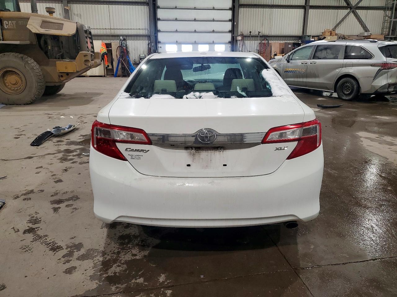 2013 TOYOTA CAMRY L photo 6