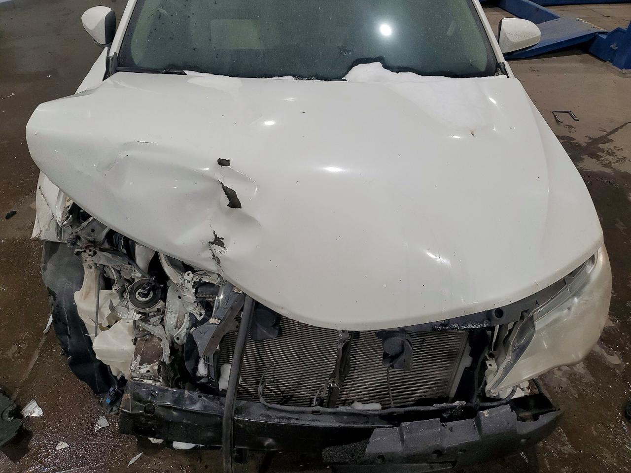 2013 TOYOTA CAMRY L photo 11