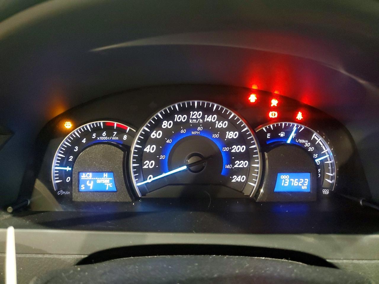 2013 TOYOTA CAMRY L photo 9