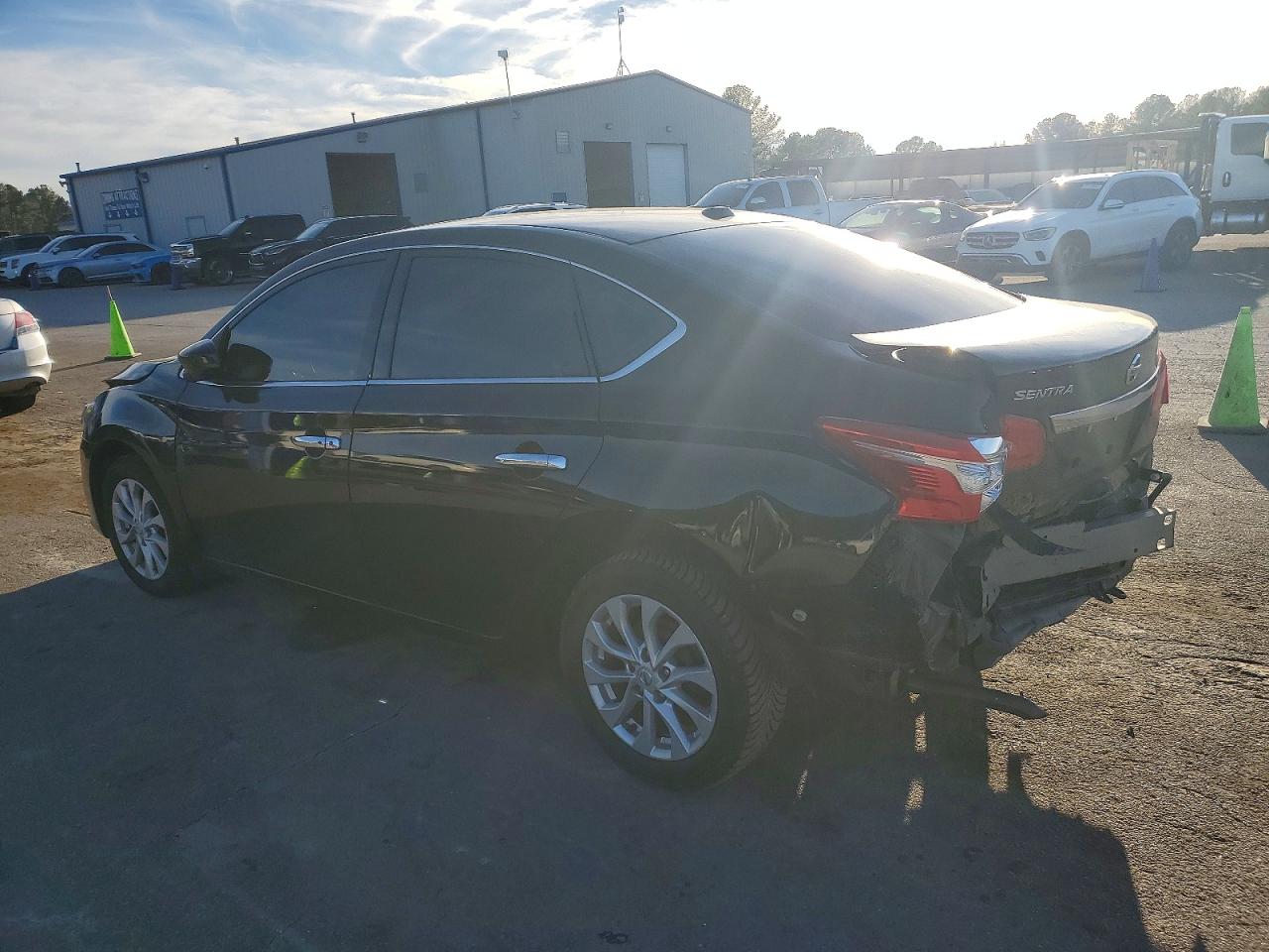 2018 NISSAN SENTRA photo 3