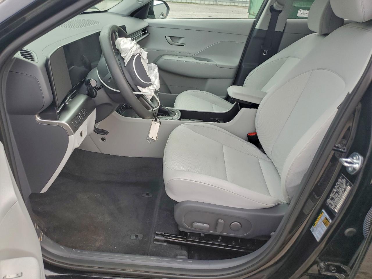 2025 HYUNDAI KONA SEL photo 7