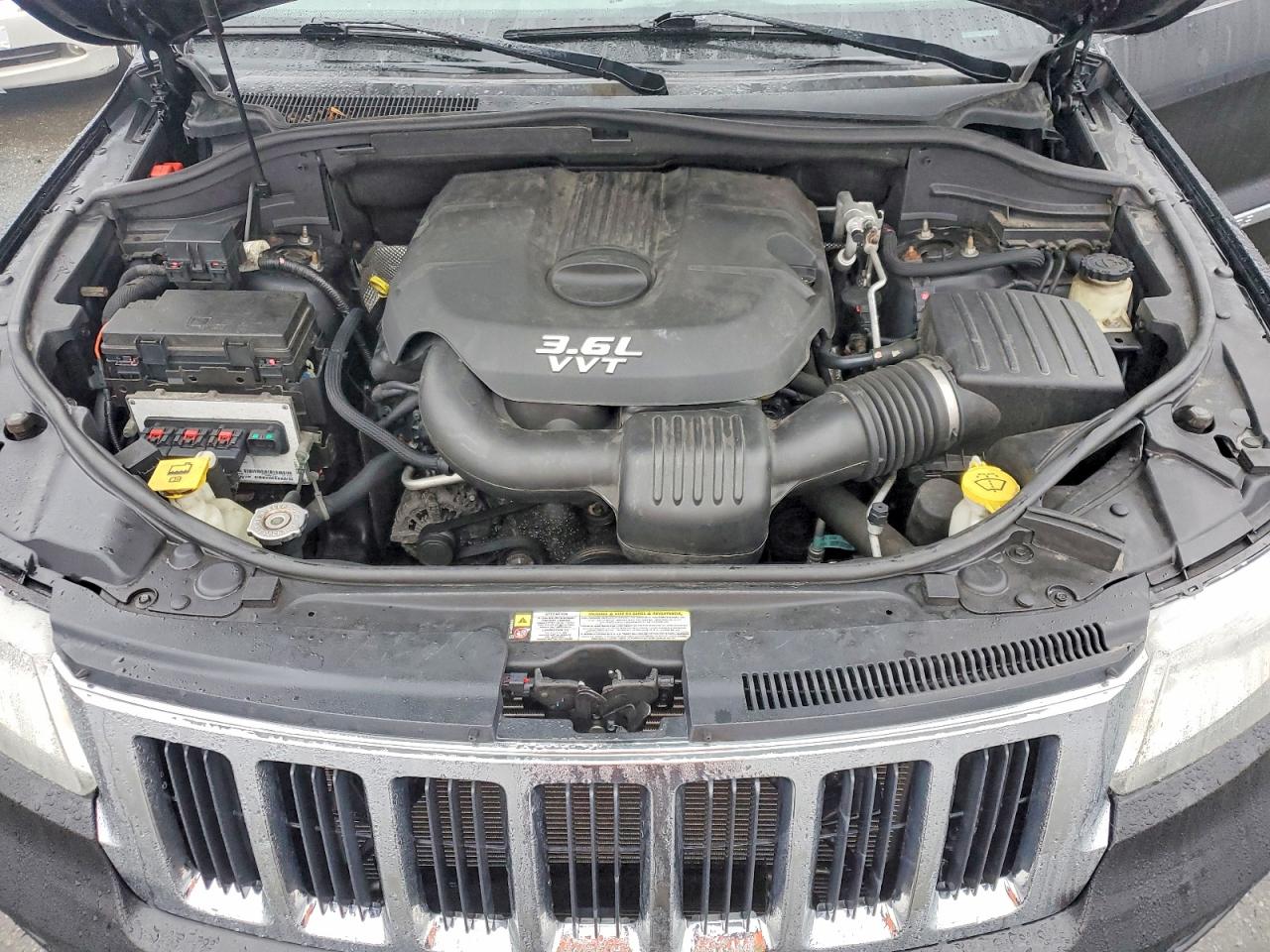2012 JEEP GRAND CHEROKEE LIMITED photo 11