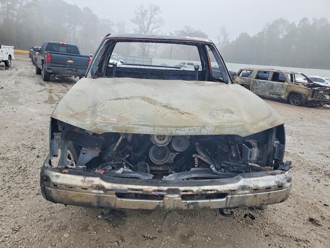 2004 CHEVROLET SILVERADO C1500 photo 5