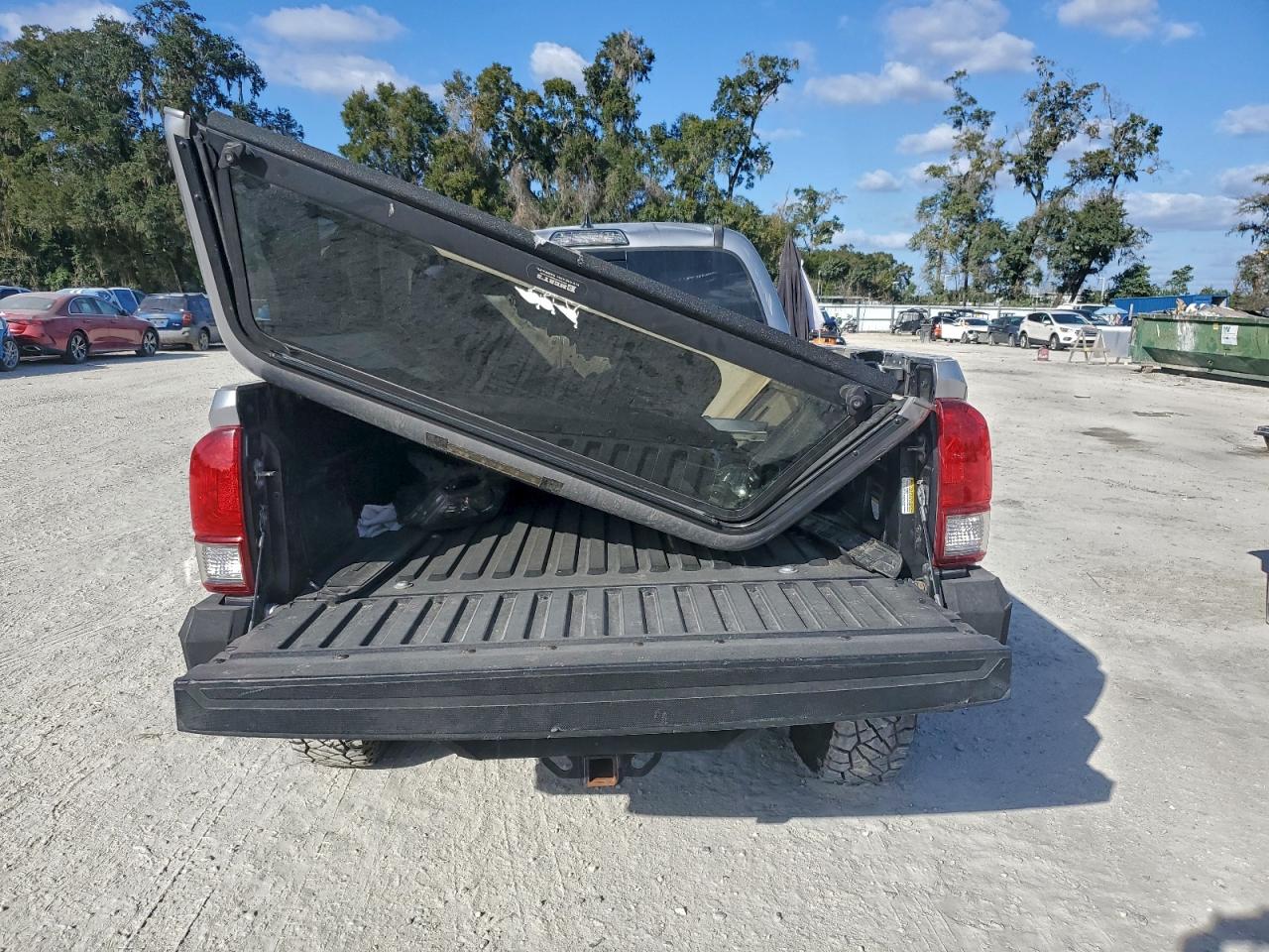 2017 TOYOTA TACOMA DOUBLE CAB photo 6