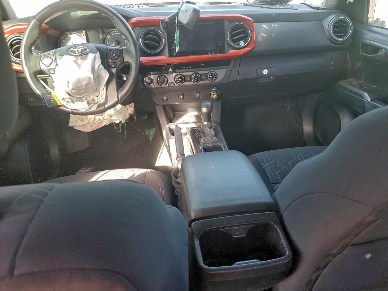 2017 TOYOTA TACOMA DOUBLE CAB photo 8