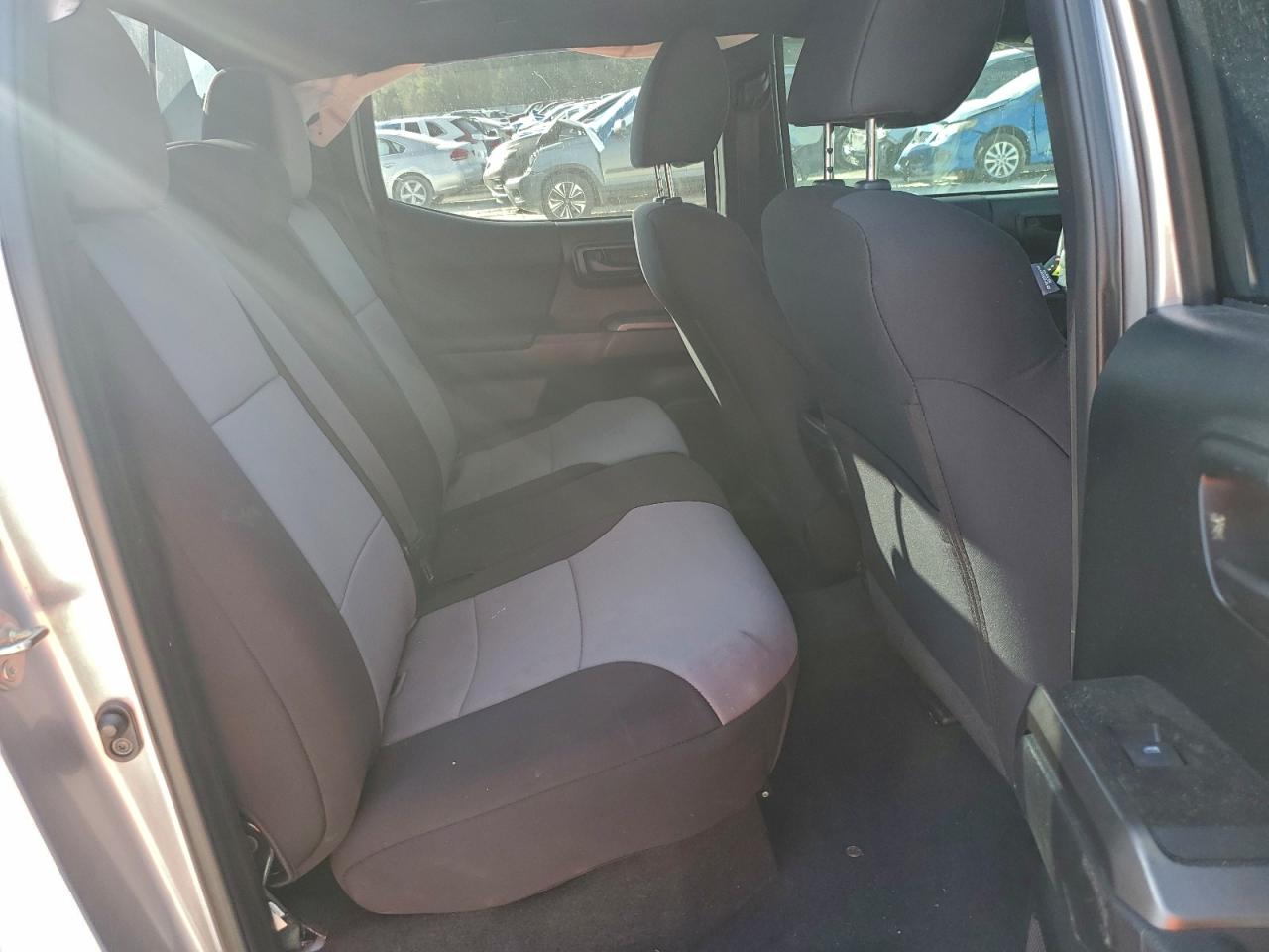2017 TOYOTA TACOMA DOUBLE CAB photo 10