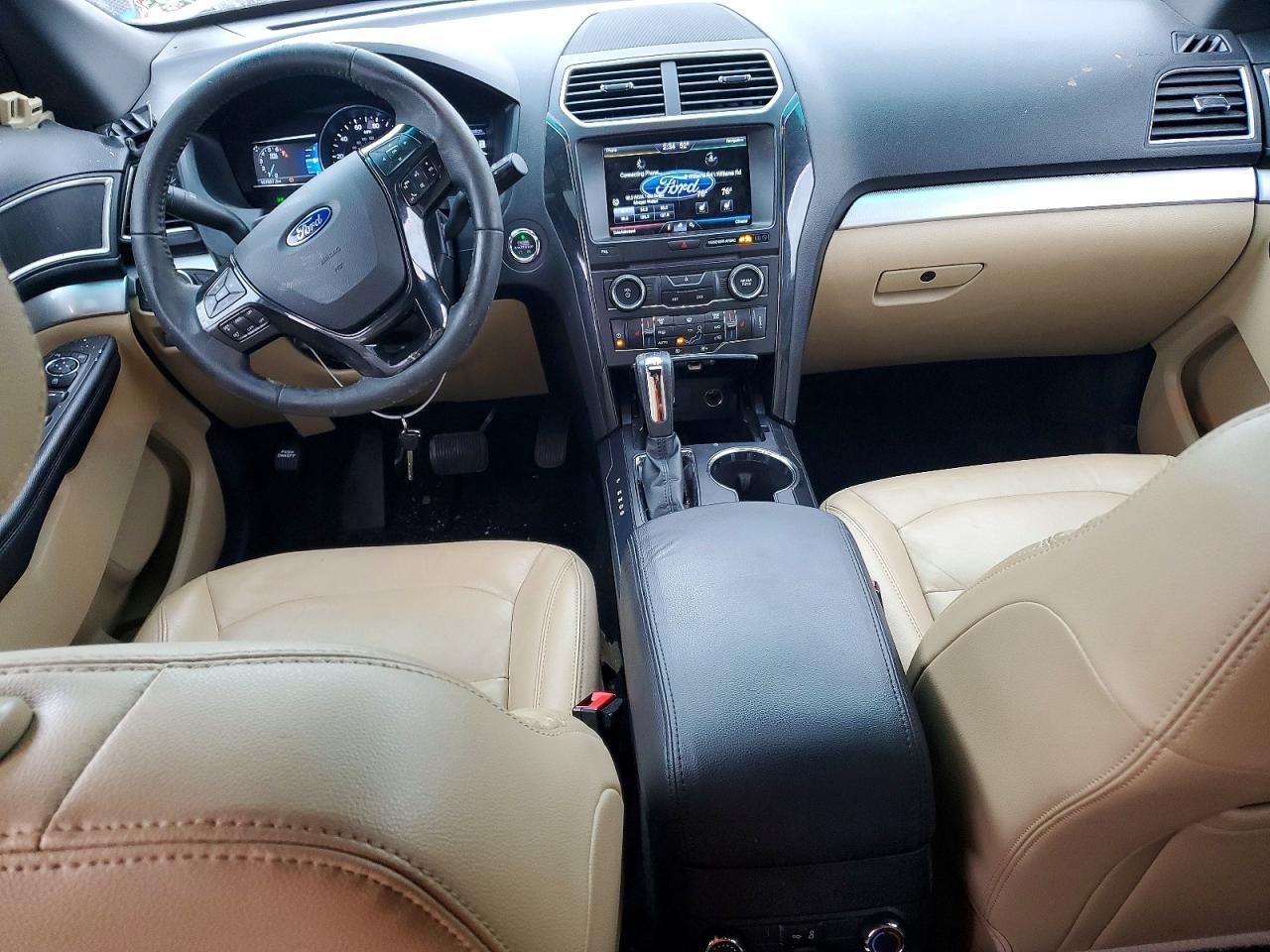 2016 FORD EXPLORER XLT photo 8