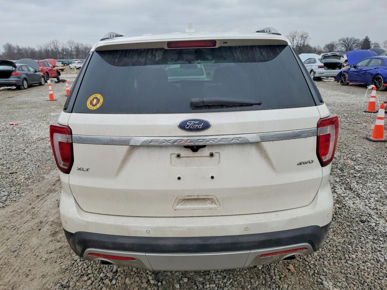2016 FORD EXPLORER XLT photo 6
