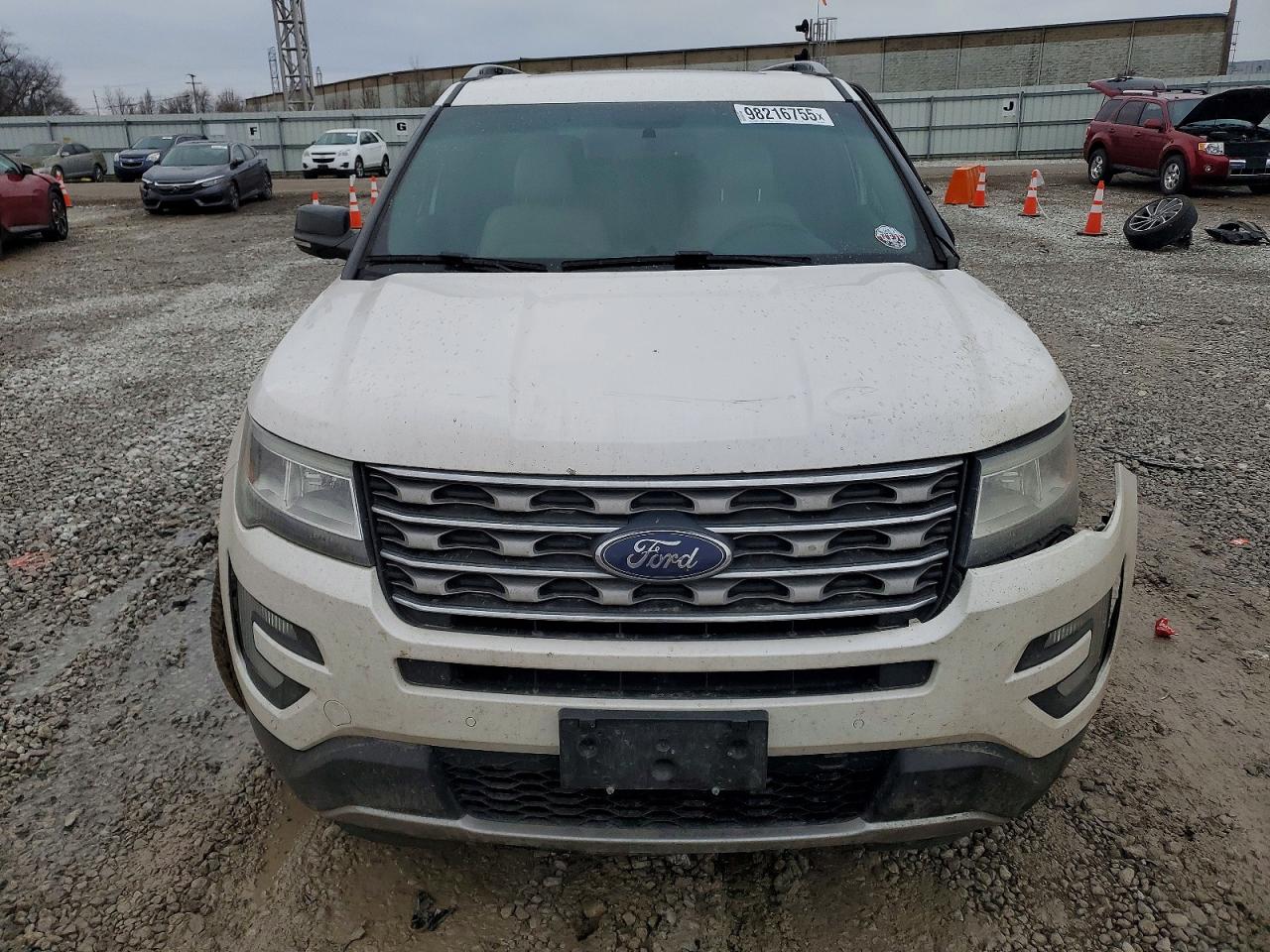 2016 FORD EXPLORER XLT photo 5