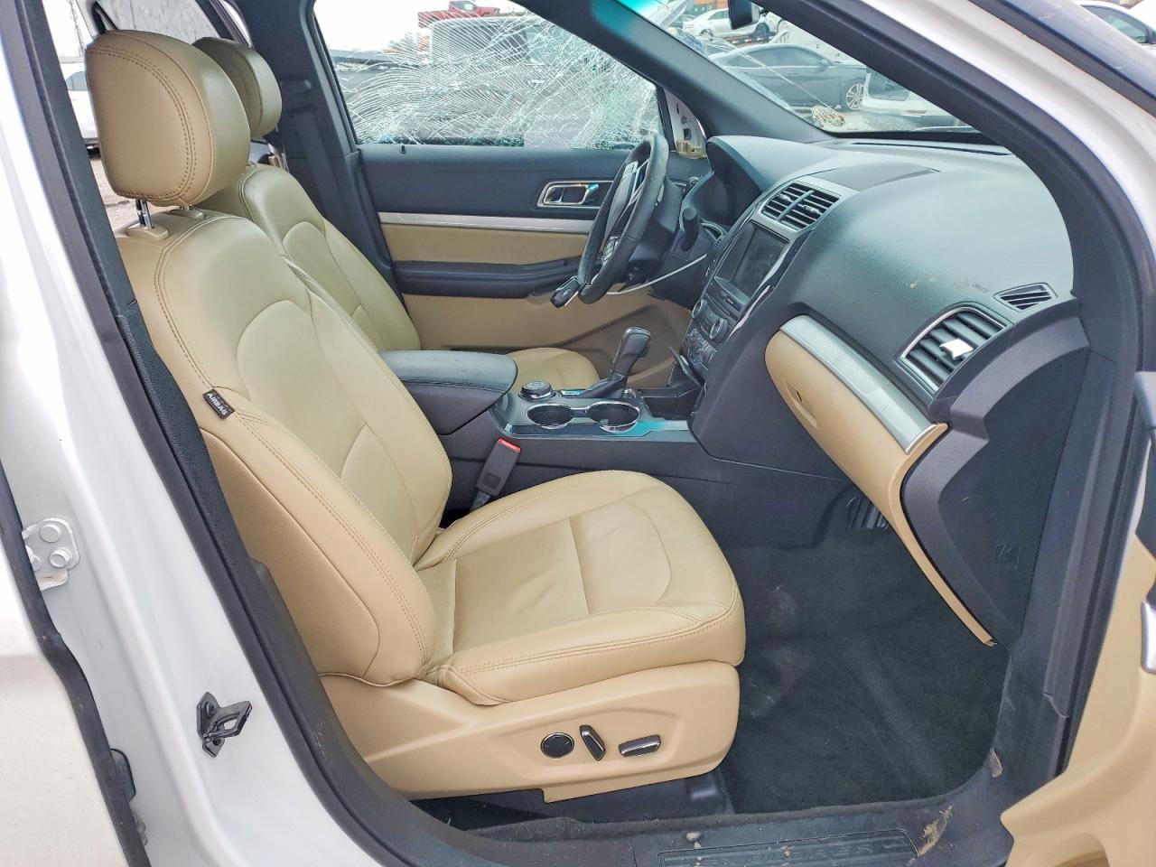 2016 FORD EXPLORER XLT photo 7