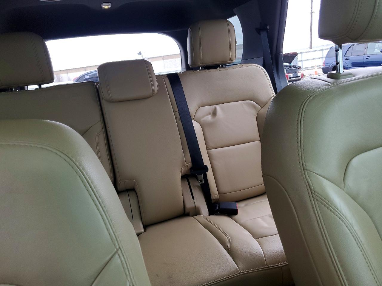 2016 FORD EXPLORER XLT photo 10
