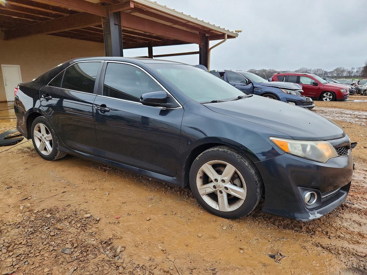 2012 TOYOTA CAMRY photo 4