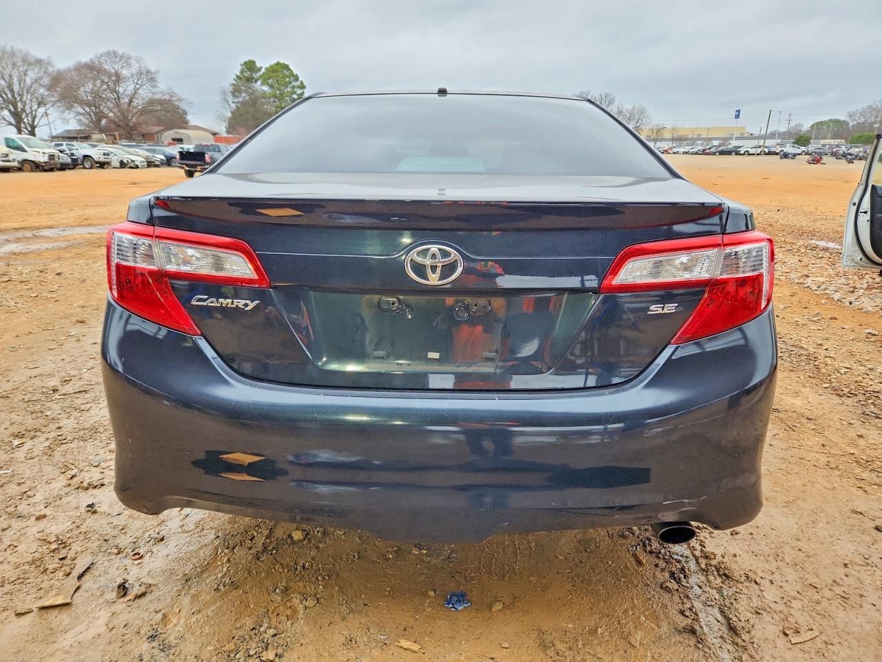 2012 TOYOTA CAMRY photo 6