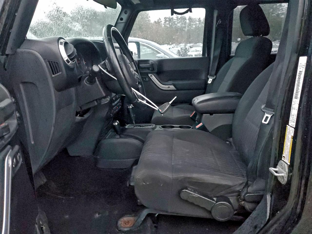 2011 JEEP WRANGLER UNLIMITED SAHARA photo 19