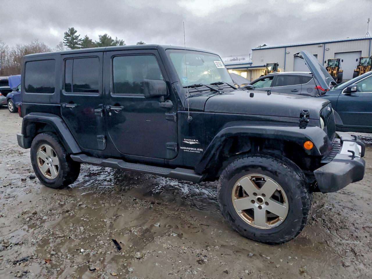 2011 JEEP WRANGLER UNLIMITED SAHARA photo 10