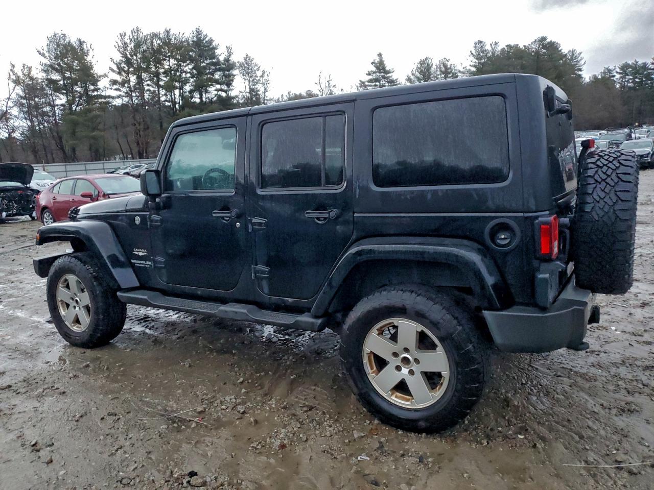 2011 JEEP WRANGLER UNLIMITED SAHARA photo 4
