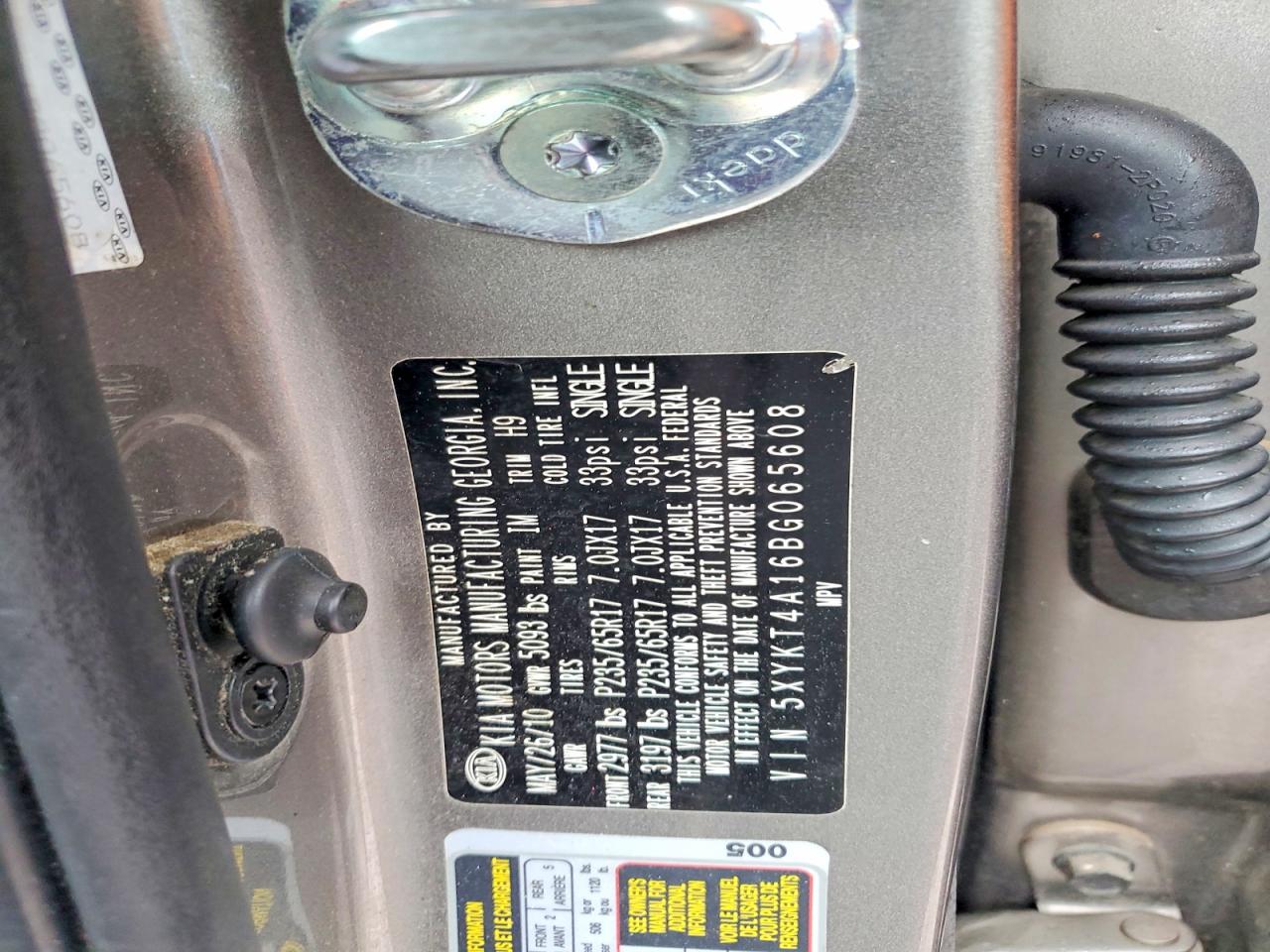 2011 KIA SORENTO BASE photo 34