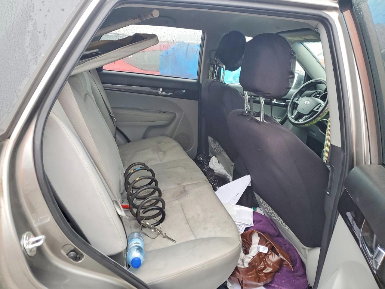 2011 KIA SORENTO BASE photo 28