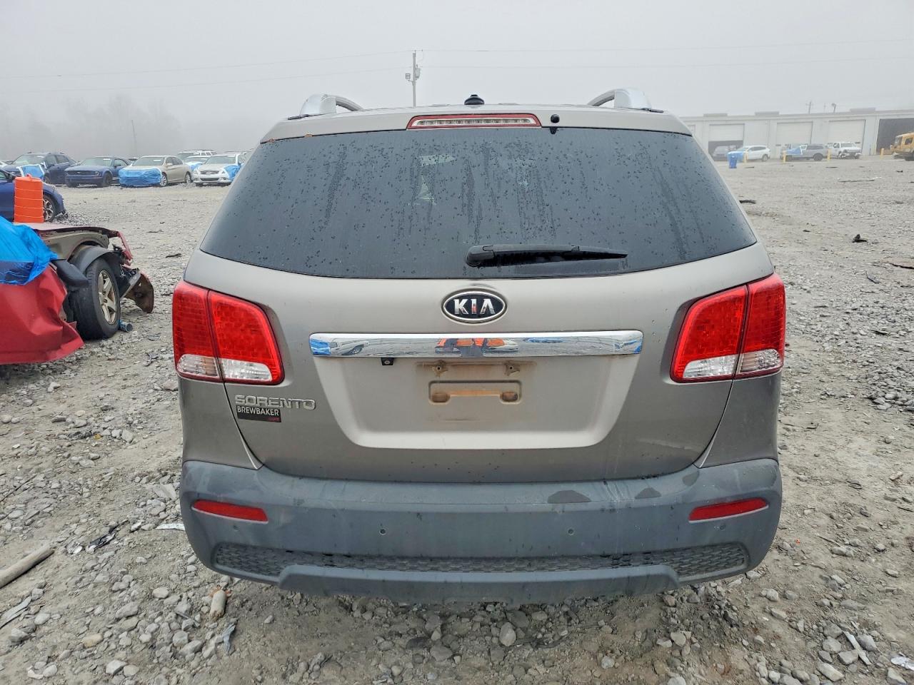 2011 KIA SORENTO BASE photo 16