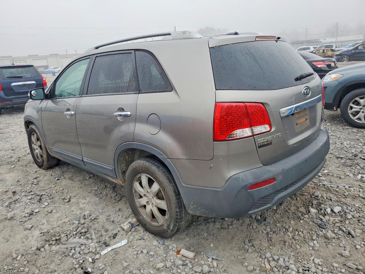 2011 KIA SORENTO BASE photo 4