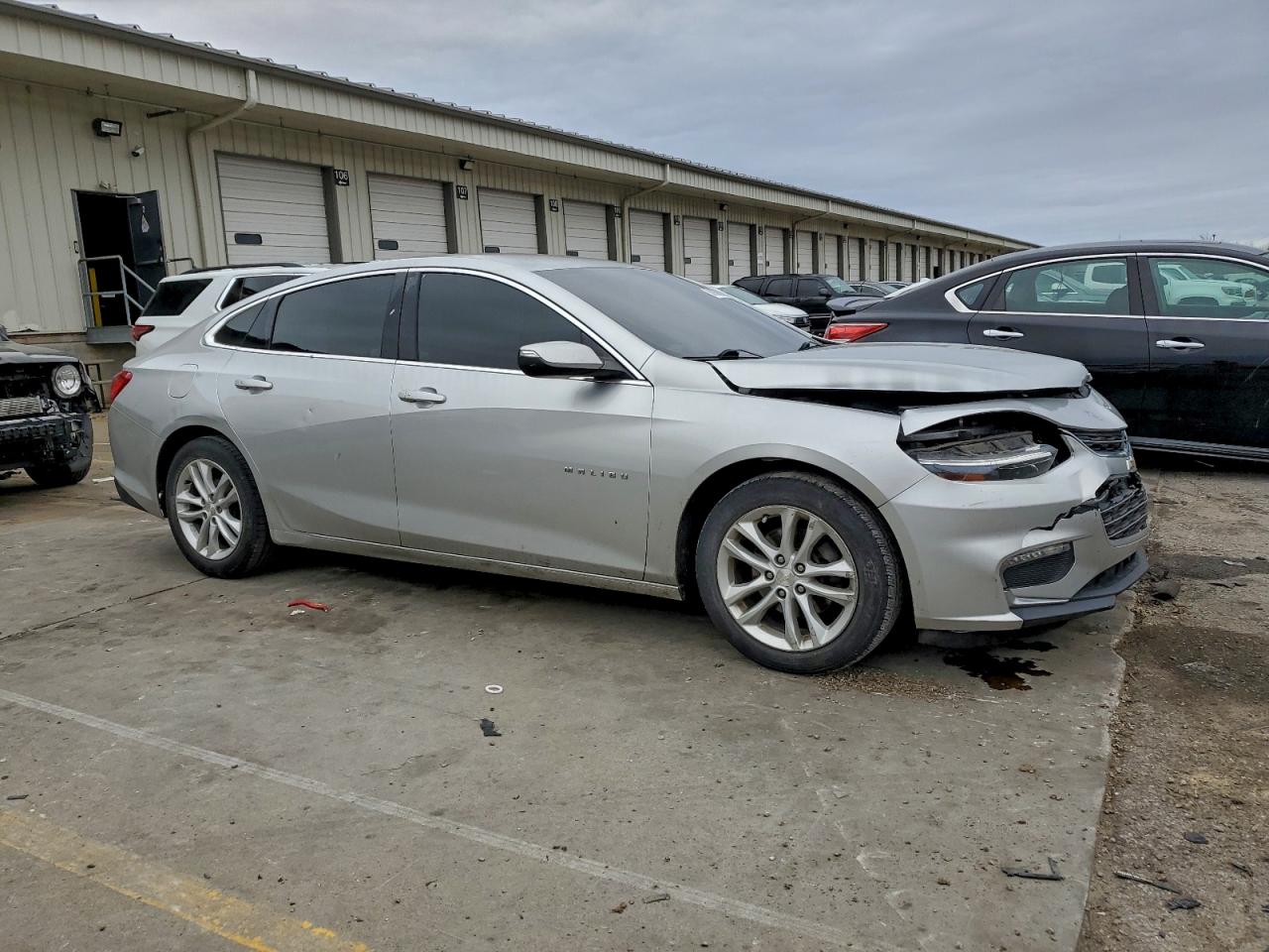 2017 CHEVROLET MALIBU LT photo 7
